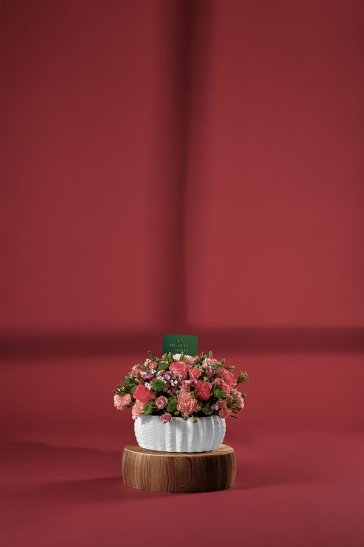 Classic Rose and Carnation Vase