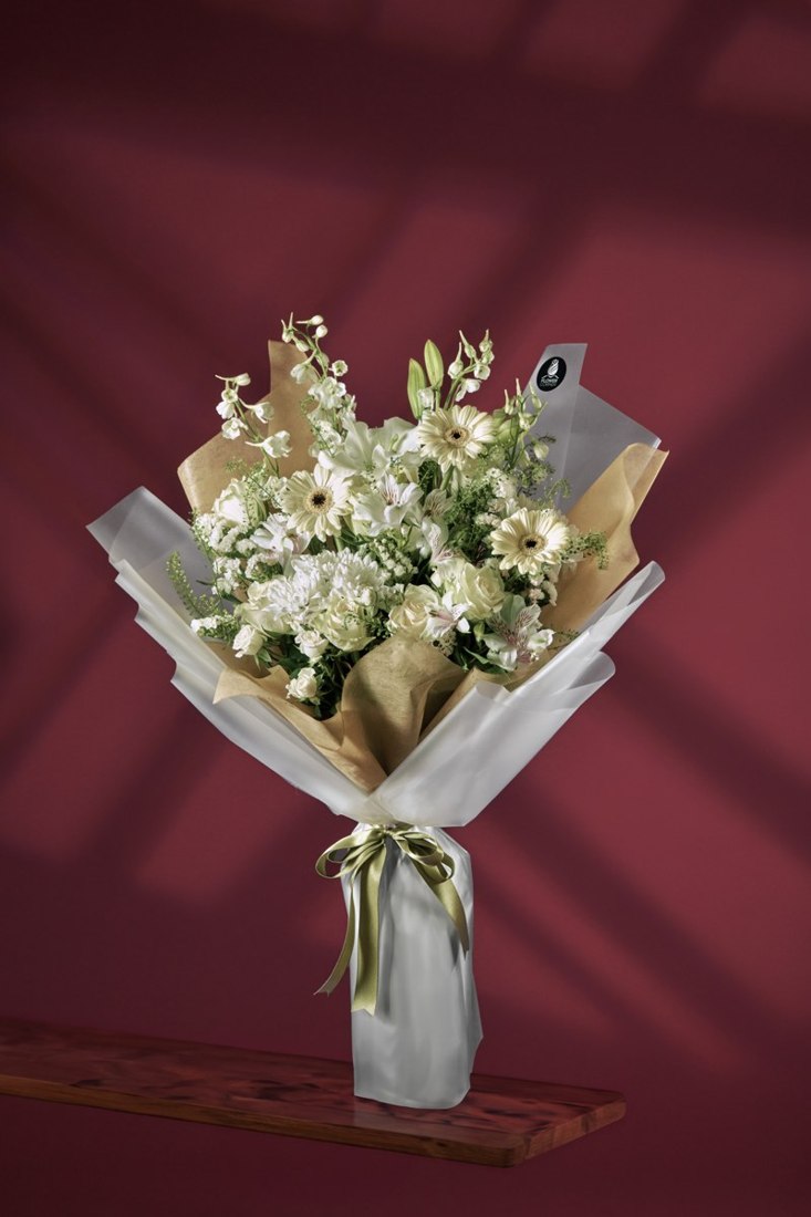 Rose and Alstroemeria Charm