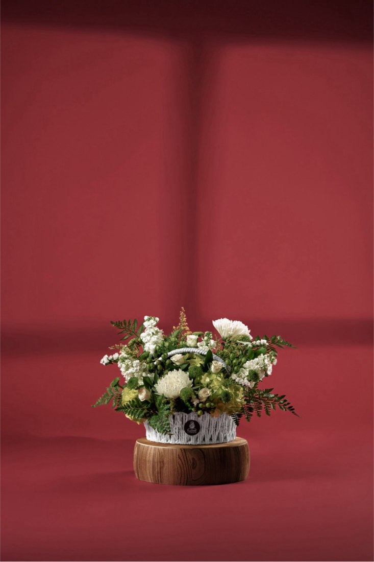 Golden Breeze Basket