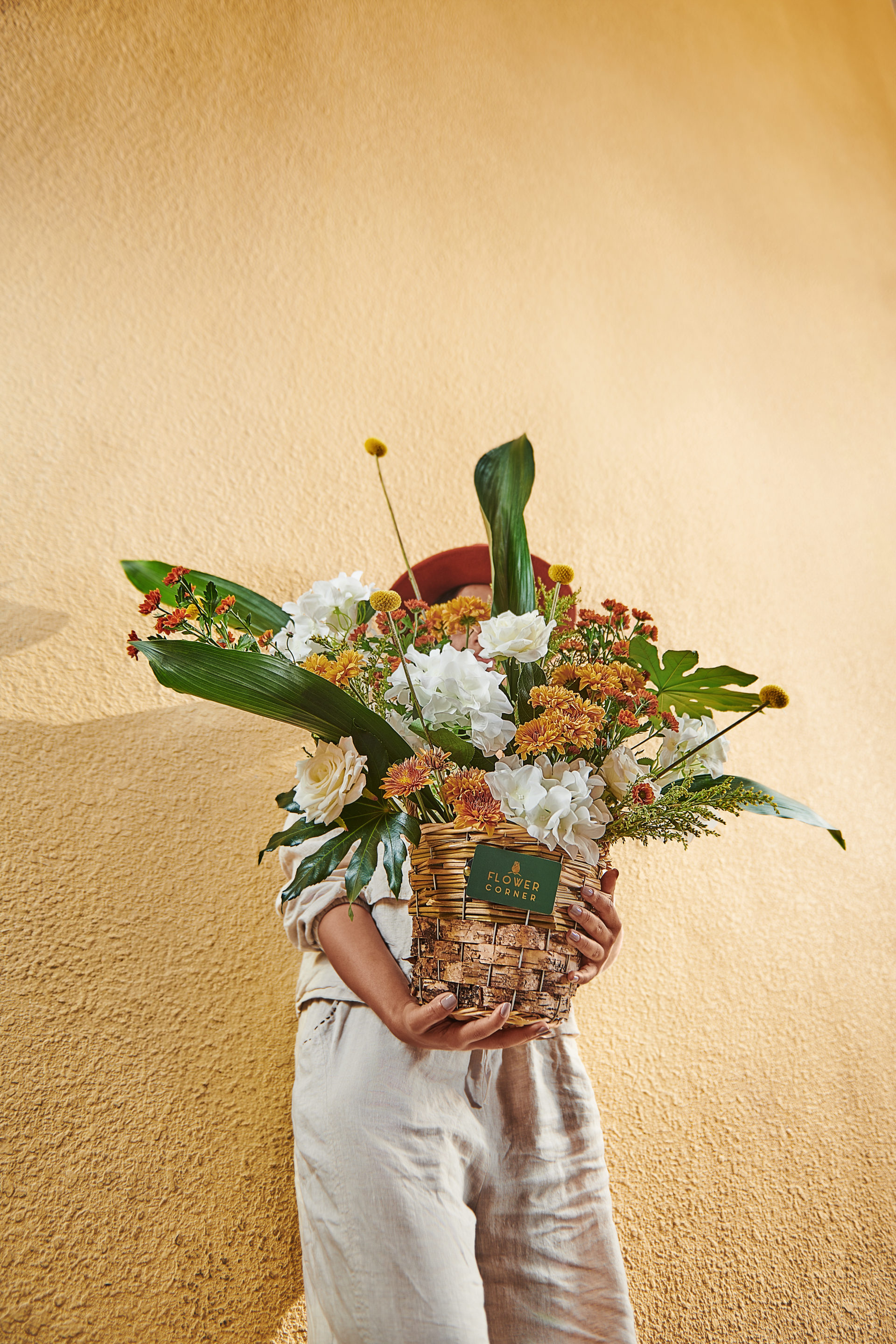 Fresh floral styling at a Dubai celebration, by Flower Corner — photo 215