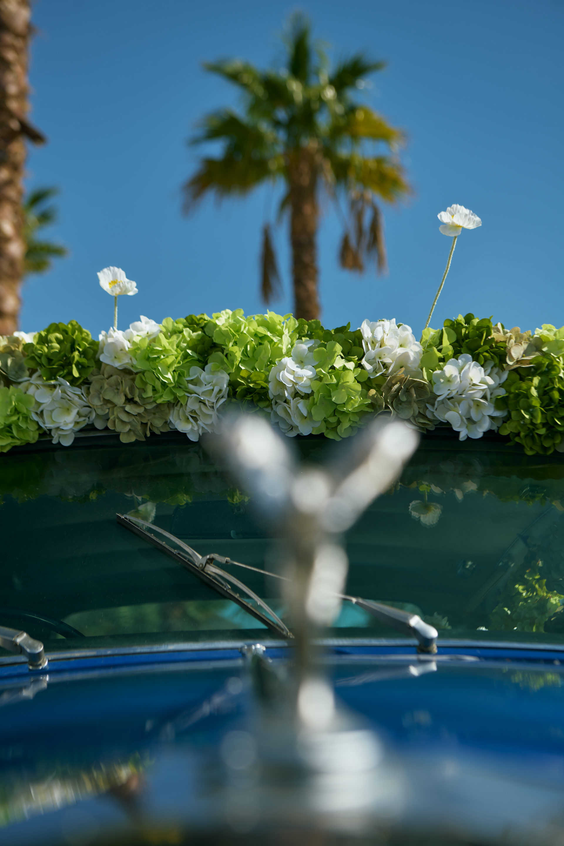 Flower Corner decorated classic wedding car — DSC_0143