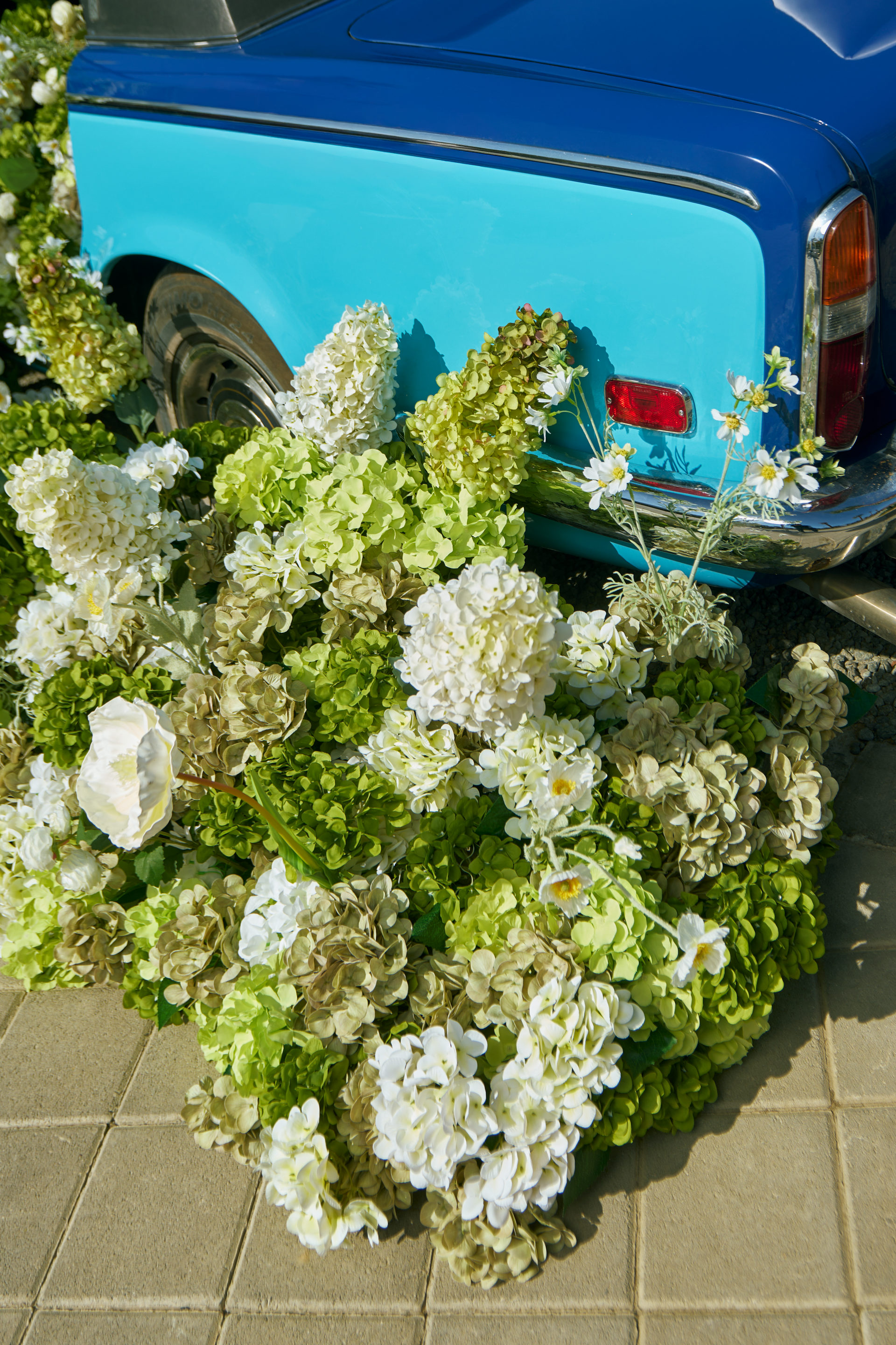Flower Corner decorated classic wedding car — DSC_0155