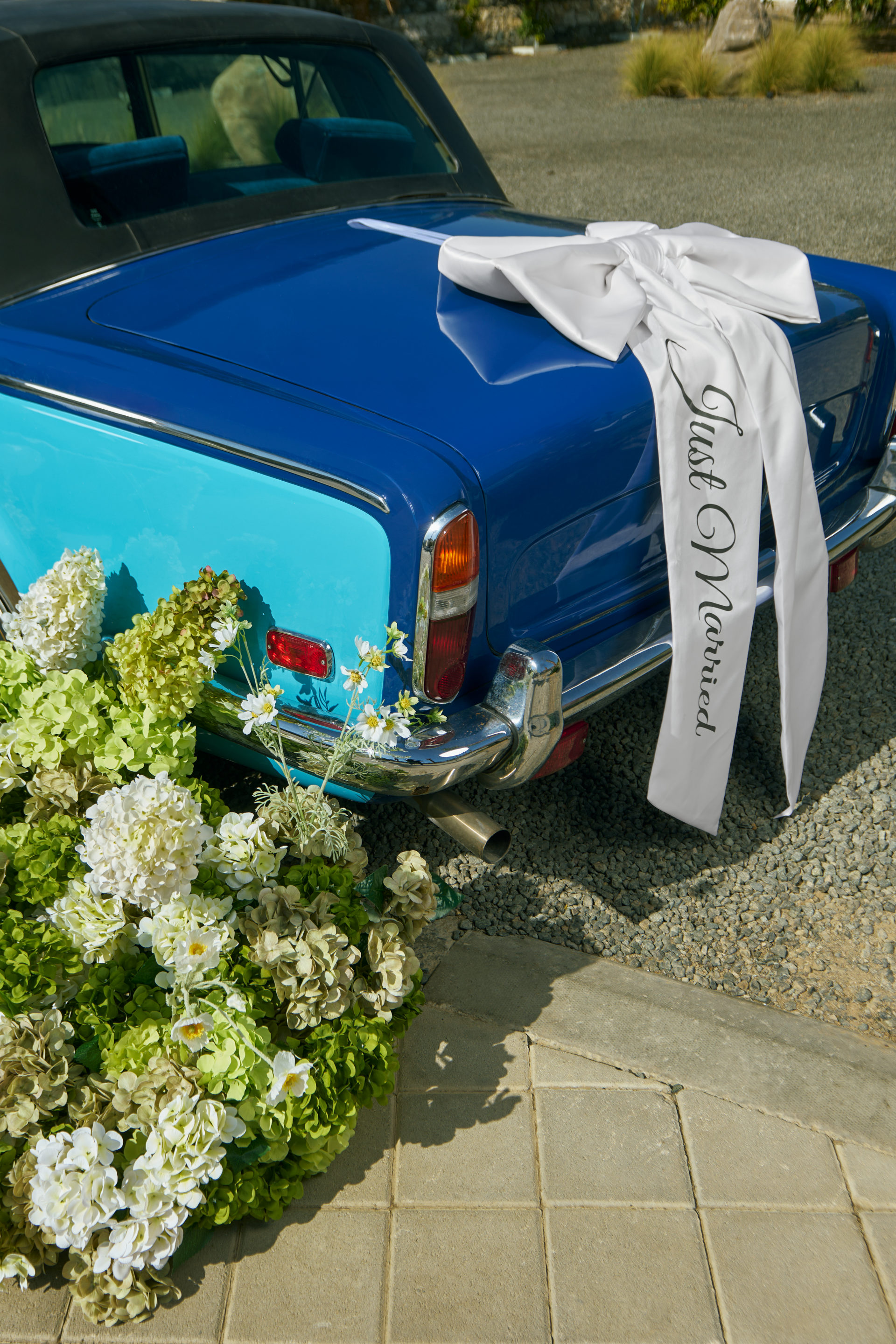 Flower Corner decorated classic wedding car — DSC_0157