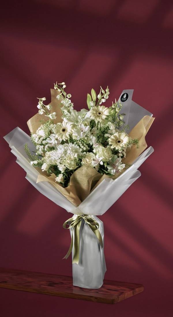 All-White Gerbera and Rose Bouquet
