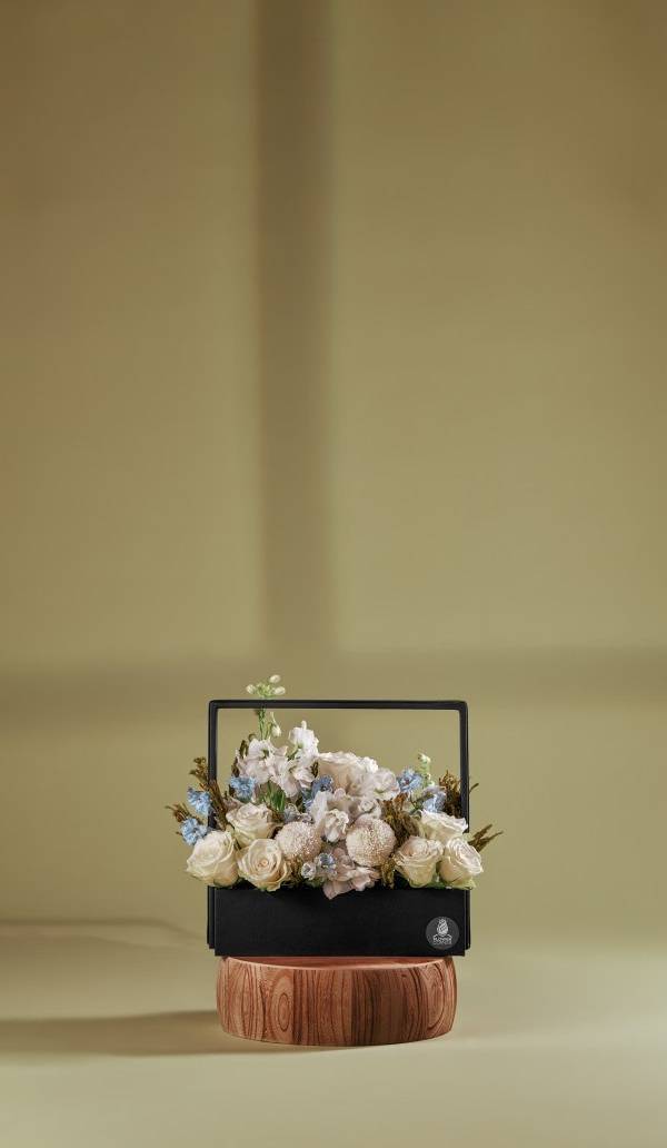 Blush & Sky Roses Black Flower Bag
