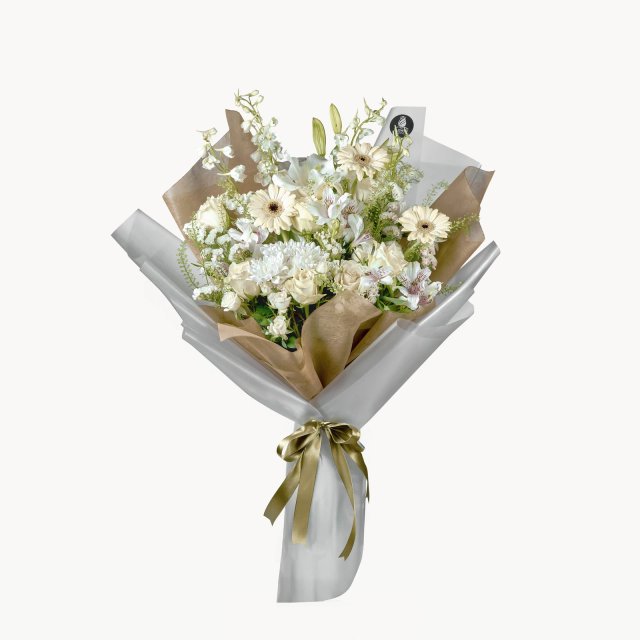 White garden bouquet