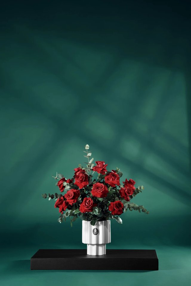 Red rose glass arrangement